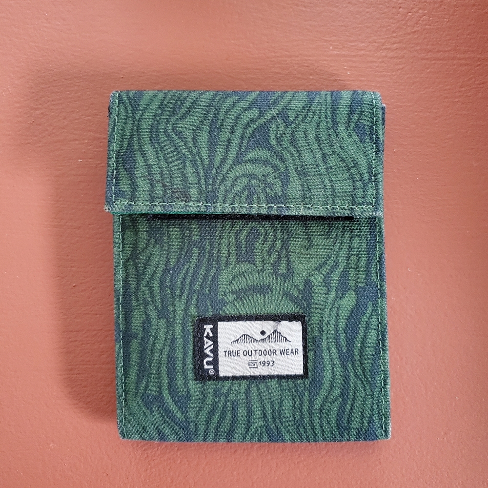 3/$25 Kavu Seymour Wallet Green